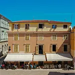 Luxury Contessa Vitali