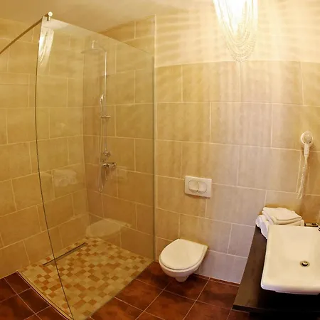 Luxury Contessa Vitali Πανσιόν 4*