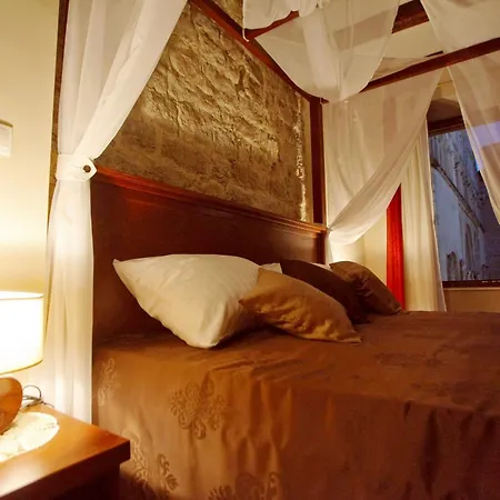 Πανσιόν Luxury Contessa Vitali 4*