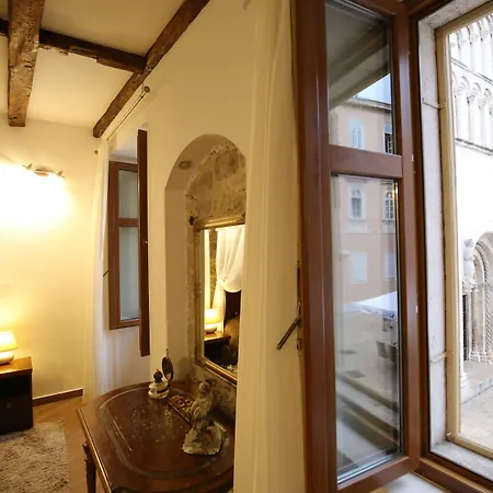 Luxury Contessa Vitali בית הארחה זאדאר