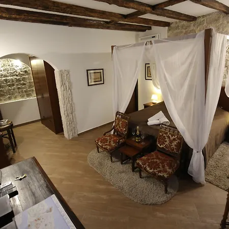 Πανσιόν Luxury Contessa Vitali