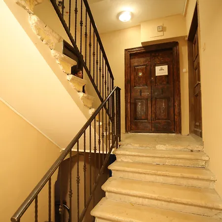 Πανσιόν Luxury Contessa Vitali